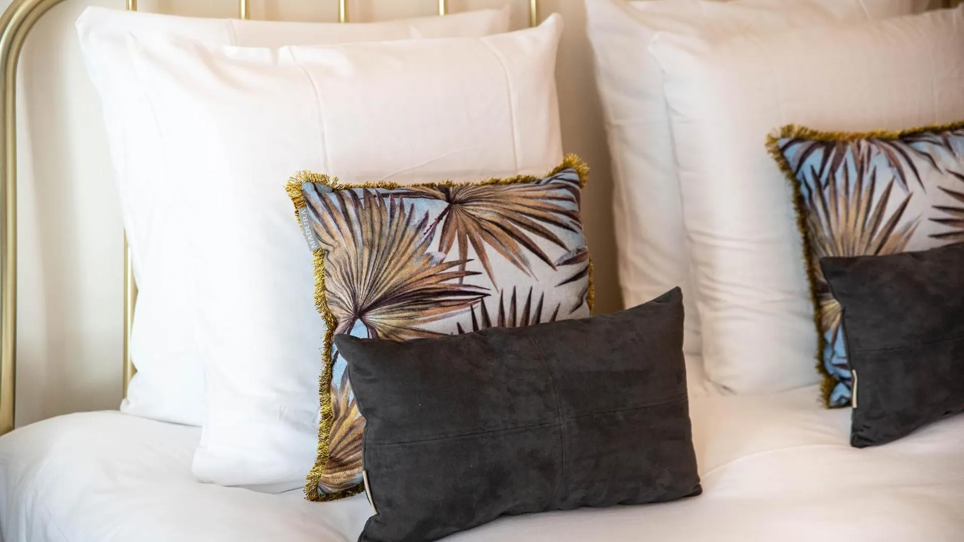 The Charming Rue Cler Apartment