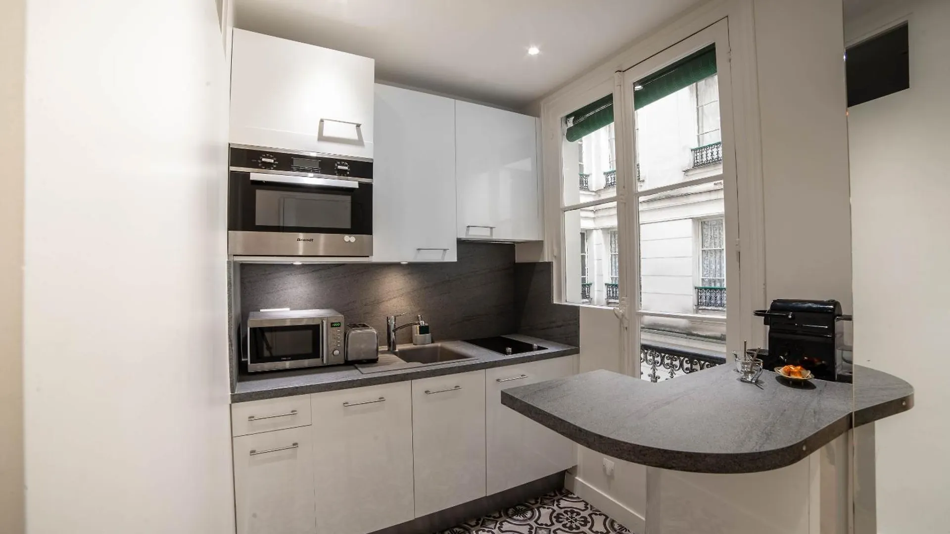 The Charming Rue Cler Apartment *